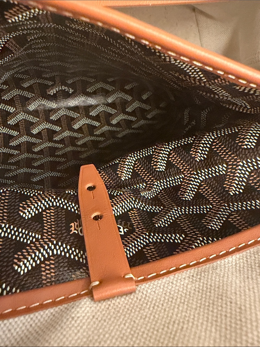 Goyard Pebbled Leather Tote in Cognac - Picture 4 of 5